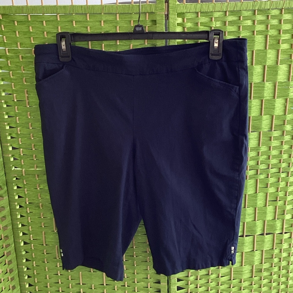 Coral Bay ladies petite Bermuda shorts